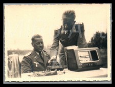 Foto, WK2, Lg.N.Rgt.4, Offz. mit Technik, Funk?, See bei Witebsk, 1941; L215L