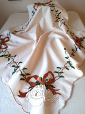 Tischdecke  Weihnachtsdecke  mit Applikationen und Stickerei 80x80 cm NEU