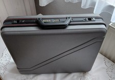 Diplomatenkoffer, Koffer