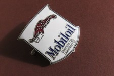 Alte MOBILOIL Vacuum Oil Abzeichen Brosche 40 x 40 mm