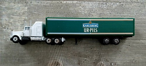 Karlsberg pils einer der - karlsberg, ur-pils,