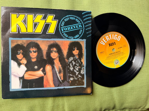 Kiss forever 7 - -,