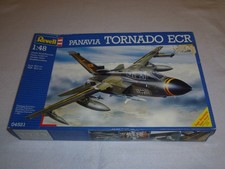 Revell 04521 Panavia Tornado ECR 1:48 Skill/Niveau 4 "Teile in Folie!"