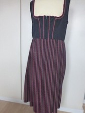 Vintage Dirndl Kleid Schwarz rot  rote litzen rosen RV vorn 44 Wadenlang