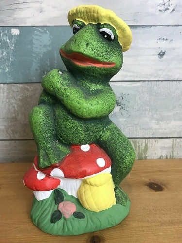 Relaxed frosch auf fliegenpilz - relaxed,