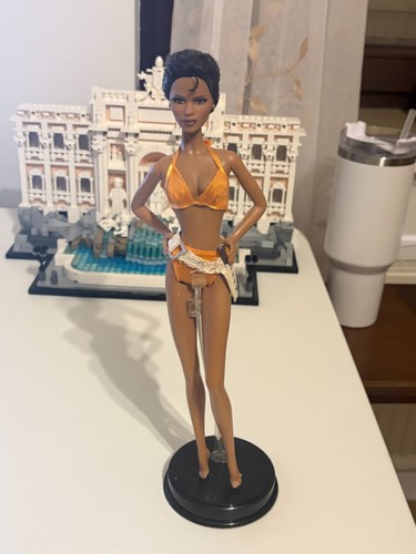 Halle berry jinx barbie - jinx, james