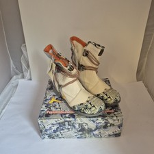 Damenstiefeletten in weiß