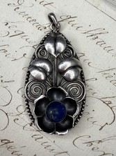 Vintage Kettenanhänger „FWC“ Silber 800 Sodalith ges. geschützt Blume Art Déco