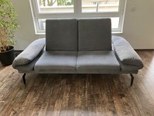 Graues Designsofa (2,5-Sitzer) "Lier" von Ikarus in neuwertigem Zustand