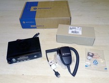 Motorola CM360 146-174 MHz 25W ANALOG - mit Mikrofon - CM 360 VHF - Freenet Prog