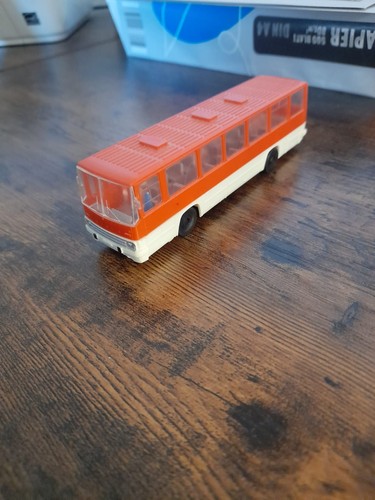 Ikarus 260 ddr modell rot - ddr-modell,