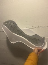 Badewannensitz Angle Care – Sicher & Komfortabel für Baby/ Kleinkinder ￼