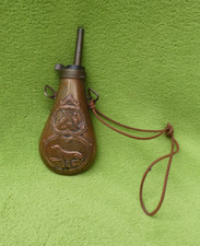 Alte Pulverflasche Pulverdose mit Jagd Tier Motiv Kupferausführung