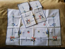 Oma's Waschtisch Decke DDR