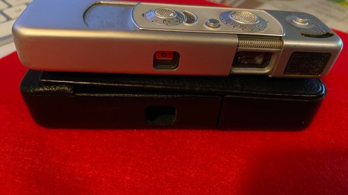 Eine minox minikamera made - minox,