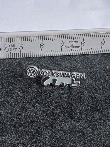 Volkswagen club pin - volkswagen,