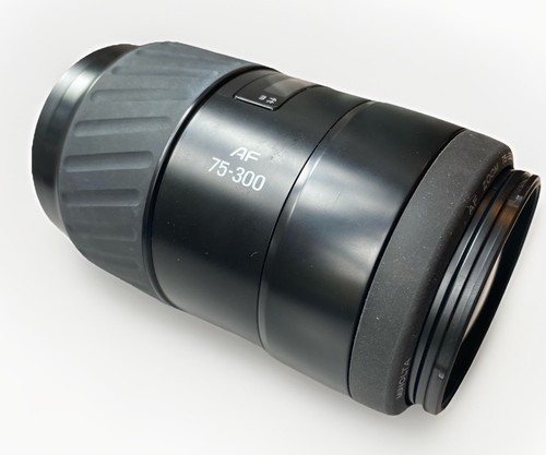 Minolta zoom 300mm - zoom, 75-300mm