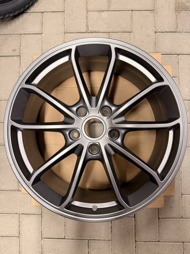 Original porsche 981 gt4 - original,