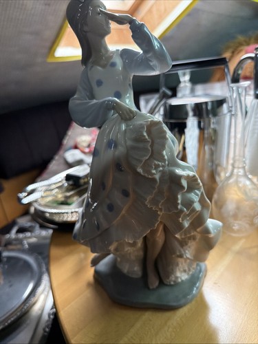 Nao lladro porzellanfigur - by,