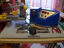 Tennis Besaitungsmaschine