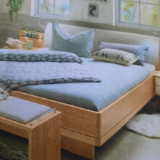 neuwertiges Bett, 90x190, Neupreis 1180,00€, von 2024, mit Rollkasten,Lattenrost