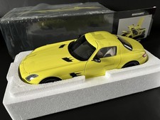 Minichamps Mercedes SLS AMG 2010 gelb yellow 1:18 OVP