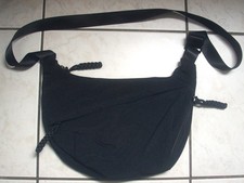 R schwarze halbrunde Ein-Riemen Schultertasche mit 3 Reißverschlüssen Crossbody