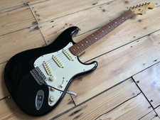 Squier by Fender Stratocaster E-Gitarre Made in Japan 1993-94 Roadworn