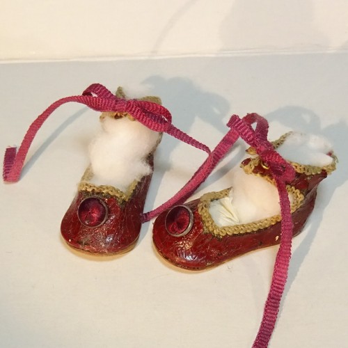 Alte puppenschuhe rot mit - puppenschuhe,