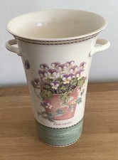 WEDGWOOD - Urnenvase 7"/ 18cm