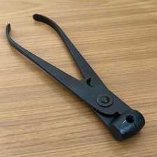 Vintage Single Cavity Round