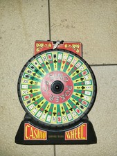 Vintage-Spardose mit Münzautomat und Casino-Rad