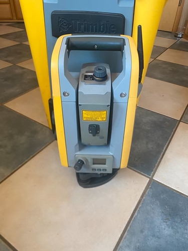 Trimble 300 total station - s,