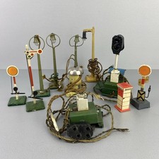 Sammlung antiker Signale und Laternen, u.a. MÄRKLIN Vorkriegszeit, kl. Konvolut