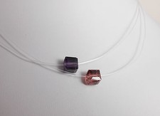 Unsichtbare Kette schwebender