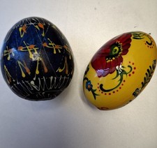 2 bemalte Ostereier aus Holz, Eier, handbemalt