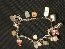 Altes Bettelarmband mit 15