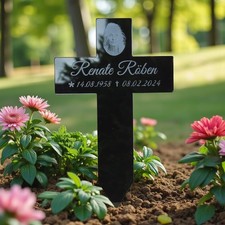 Personalisiertes Grabkreuz aus