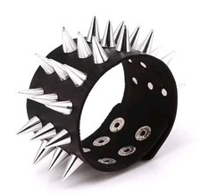 SALE!! Stachelarmband / Armband / Unisex / 3 Reihen / 22cm Länge / Punk / Gothic