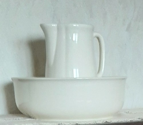 Waschschüssel mit krug aus - krug,