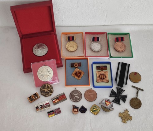 Ddr medaillen abzeichen - medaillen,
