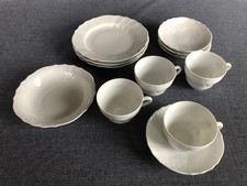 Hutschenreuther Porzellan 3/4 Gedecke Mokkatassen Dresden weiß und Schälchen