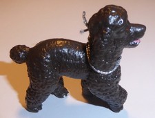 Schleich Pudel Nr. 16305 in dunkelbraun  handbemalt und unbespielt.