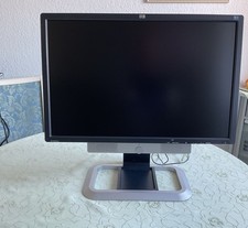 HP LP2475w Monitor 24 Zoll LCD S-IPS, 1920x1200 FullHD, DisplayPort HDMI DVI USB