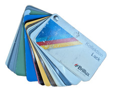 Brillux Lack Kollektion - Farbfächer mit Ral-Tönen und Farbkarte mit Holzlasuren