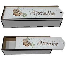 Stiftebox aus Holz personalisiert Geschenk Einschulung Stifte Etui Faultier