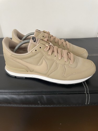 Rare 2017 nike - v,