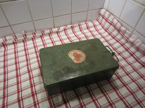 Ddr verbandskasten metall - ddr,