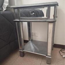 Verspiegelte Nachtkommode