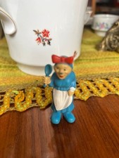 Figur: Witwe Bolte von Max und Moritz / Kunststoff - ca. 6,7 cm